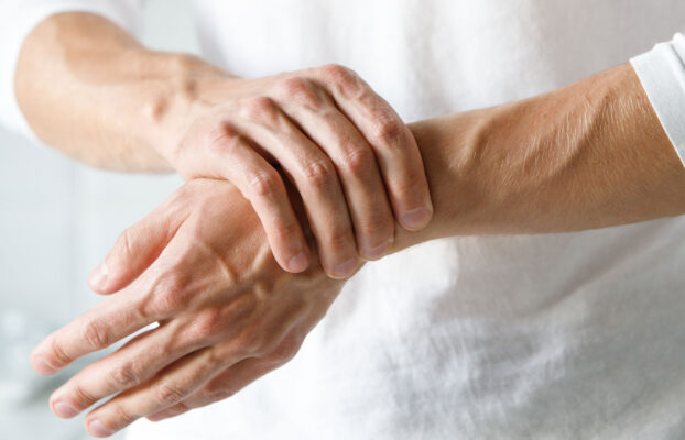 Carpal Tunnel Syndrome: Causes, Symptoms, and Modern Treatment Options