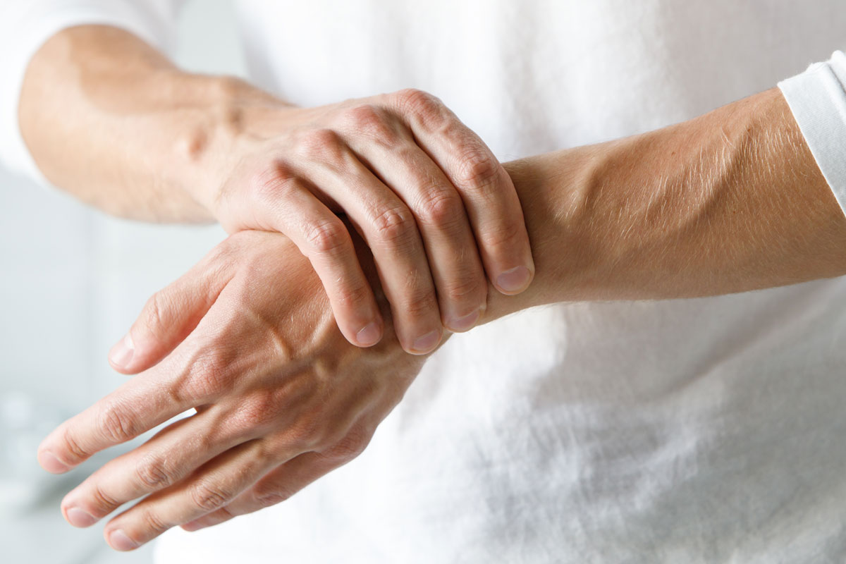 Carpal Tunnel Syndrome: Causes, Symptoms, and Modern Treatment Options